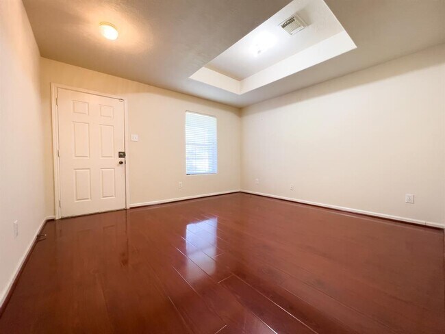 Foto del edificio - 10322 Ravenwood View Ln