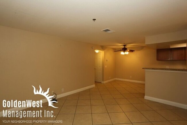 Building Photo - Cozy 1Bdm 1Ba Condo at Flamingo Palms Vill...