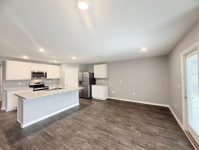 Building Photo - Great home in new subdivision