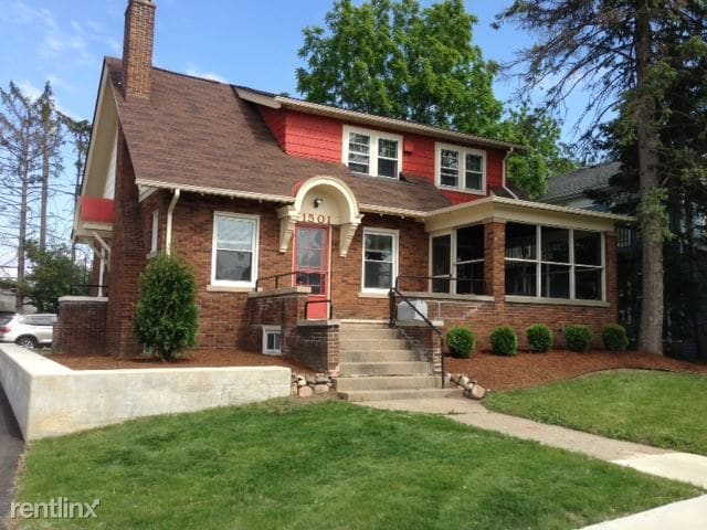 Primary Photo - 1501 S State St