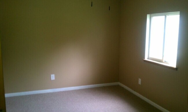 Foto del edificio - Picturesque cottage in vacation like setting! Stunning views of Tipsoco lake