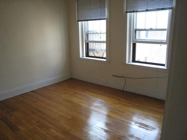 $2,110 Brighton Studio | Short distance to Green Line | Budget-Friendly Brighton Living - $2,110 Brighton Studio | Short distance to Green Line | Budget-Friendly Brighton Living Apartment