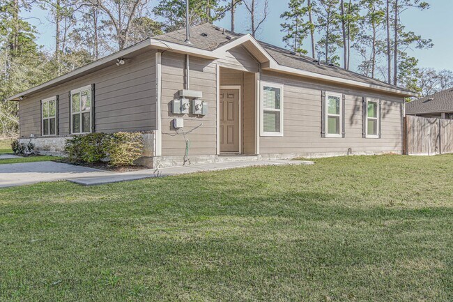 Foto del edificio - 15786 Cottonwood Dr