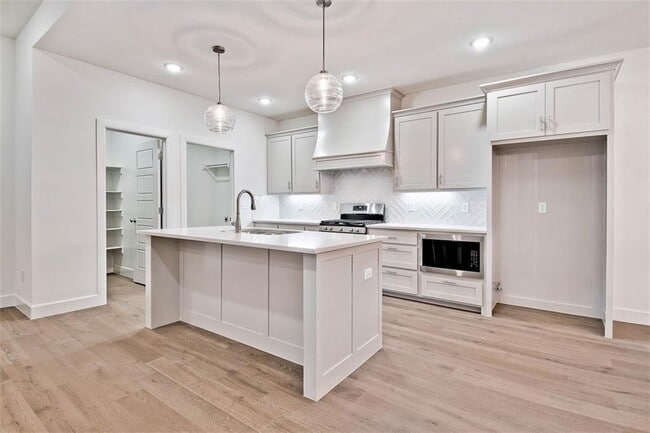 Foto del edificio - 5 Stoneleigh Ln