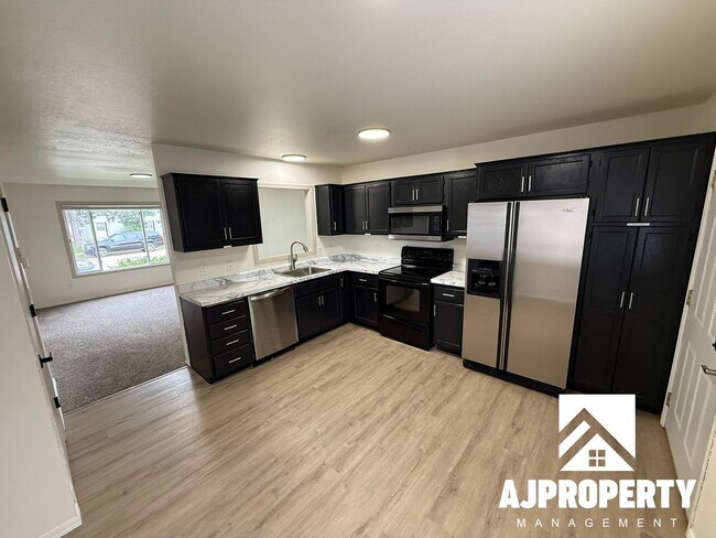 Building Photo - 2809 E Bragstad Dr