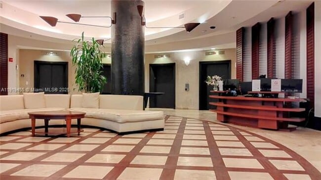 Foto del edificio - 1500 Bay Rd