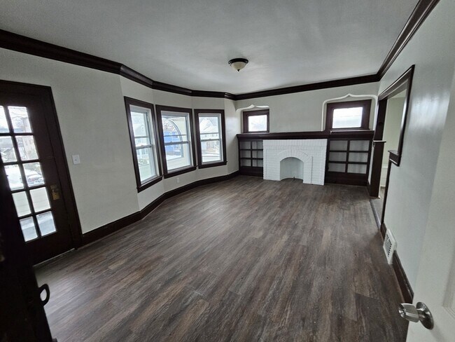 Foto del edificio - 3378 E 134th St