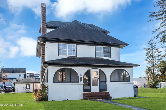 Building Photo - 3 Royal Pl