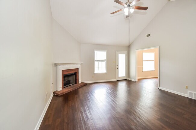 Foto del edificio - 9785 Kingsridge Dr