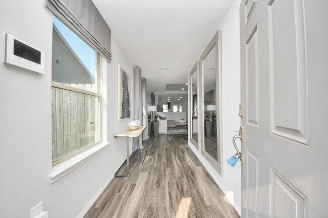 Foto del edificio - 5735 Prairie Chapel Rd