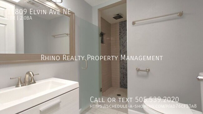 Foto del edificio - 11809 Elvin Ave NE