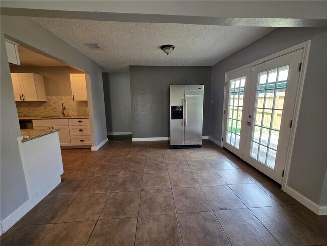 Foto del edificio - 1115 Rock Canyon Dr
