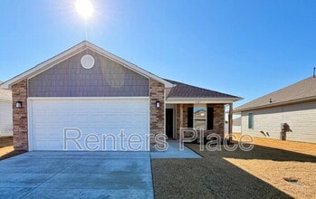 Building Photo - 1107 W Lawton Rd