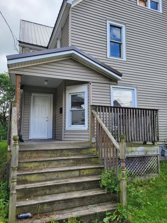 Primary Photo - Linden 406 - 408