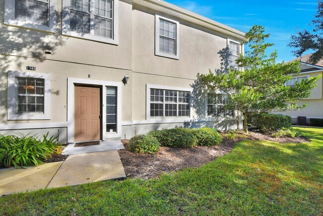 Foto del edificio - Bright and Spacious Townhome in Gate Community