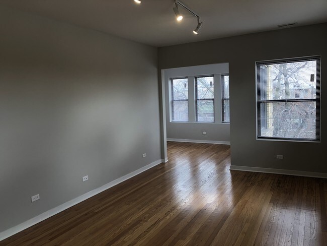 Foto del edificio - 4814 N Monticello Ave