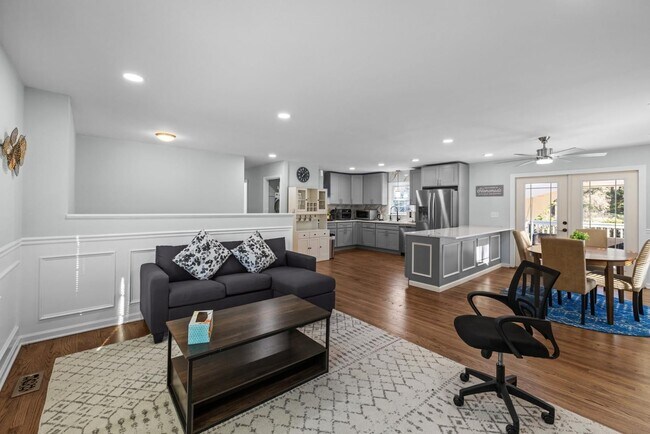Foto del edificio - 406 Snelling Rd