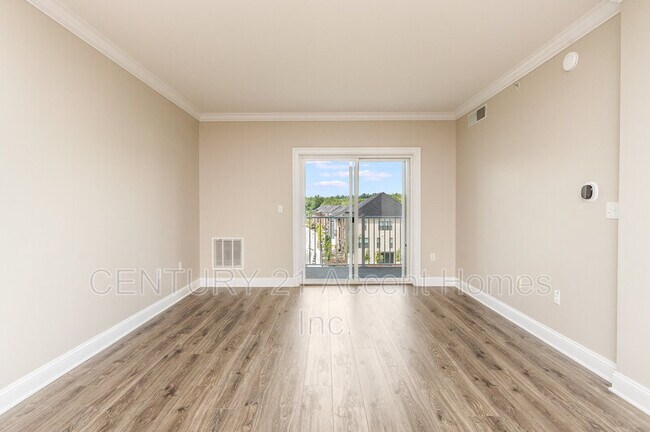 Foto del edificio - 6301 Edsall Rd