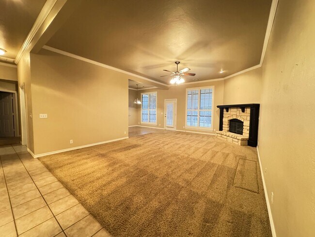 Foto del edificio - Spacious Home + North Edmond + 3 bedrooms + Study + Edmond Schools + Storm Shelter