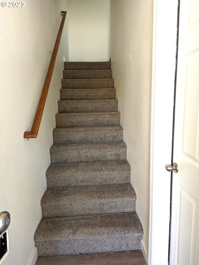 Building Photo - 436 Norway St NE