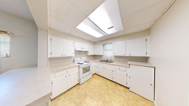 Foto del edificio - 2 Bed/ 1 Bath/ Detached Garage - Available...