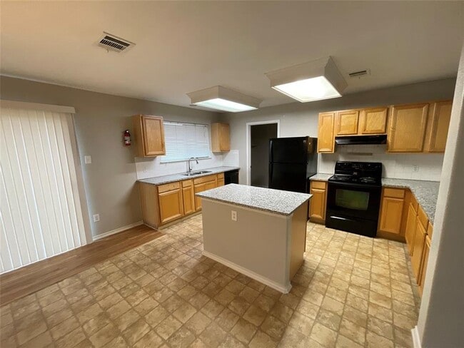 Building Photo - 1025 Apollo Circle, Round Rock, TX 78664 -...