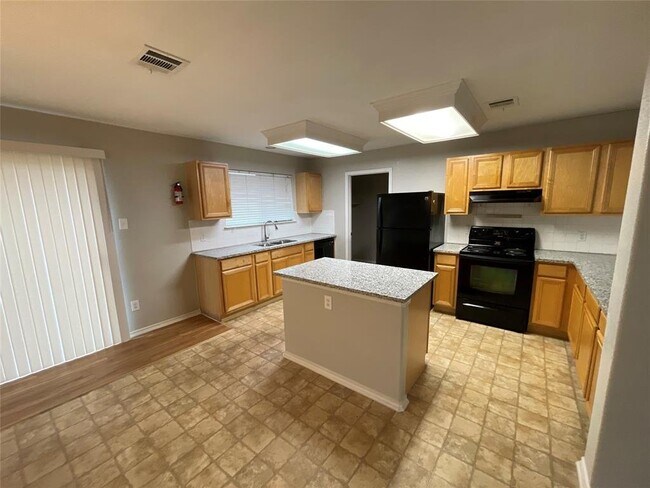 Foto del edificio - 1025 Apollo Circle, Round Rock, TX 78664 -...