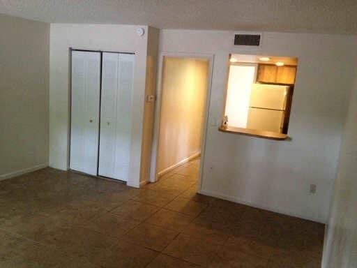 Building Photo - 525 Morgan Apt 5