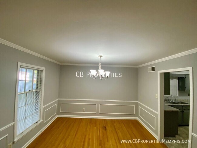Building Photo - Beautiful Refinished Hardwood Floors