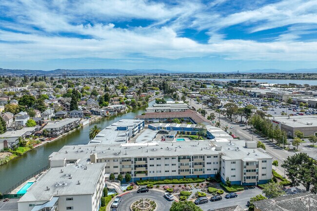 Context - 2137 Otis Dr