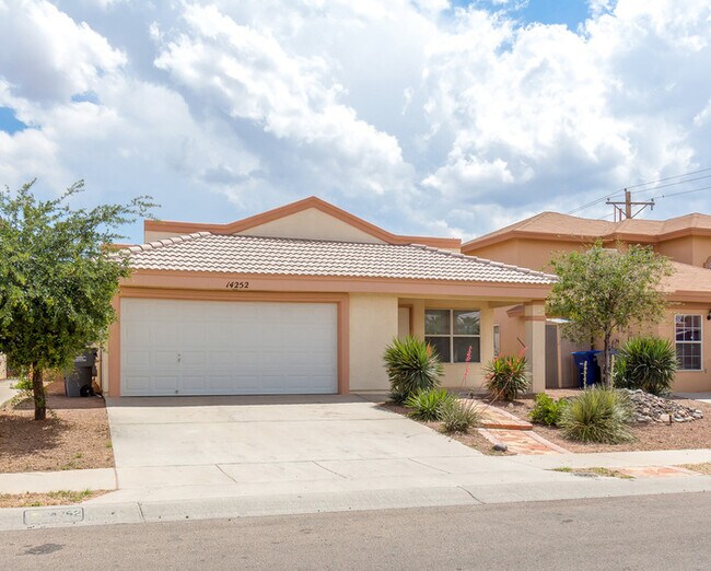 Building Photo - Home for Rent!
