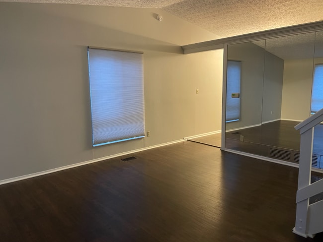Building Photo - 3351 Chetwood Pl