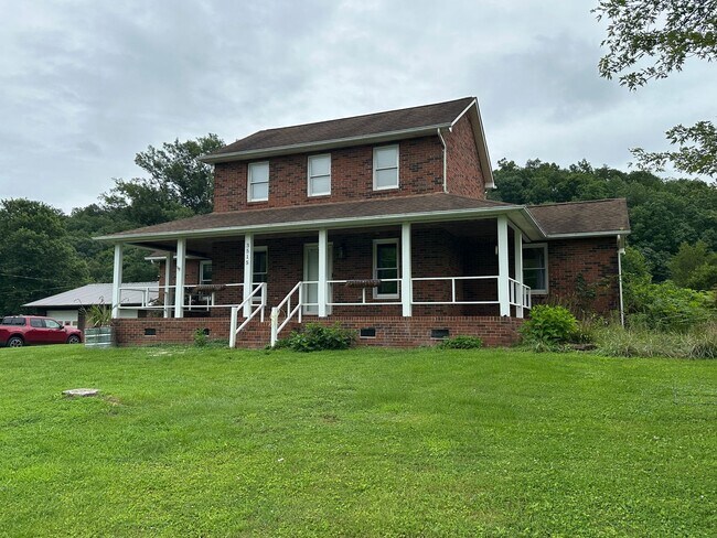 Foto del edificio - 3515 Reservoir Rd