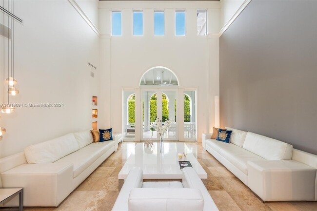 Foto del edificio - 375 Harbor Ln