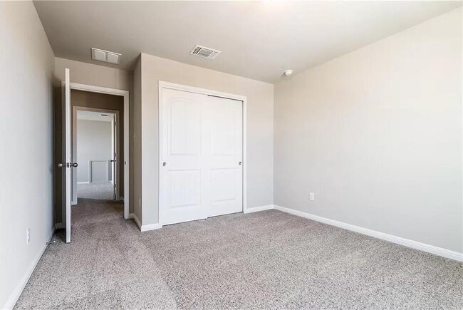 Building Photo - 2039 Birkby Ct