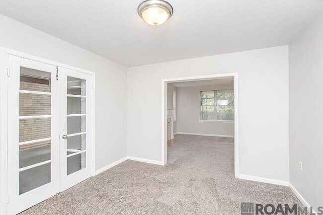 Foto del edificio - 1725 April St