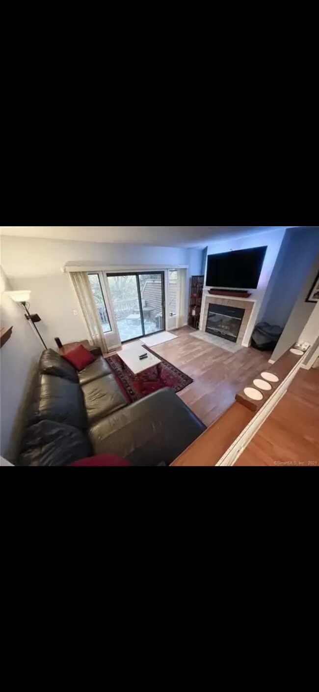 7 Ashford Dr, Avon, CT 06001 Townhome Rentals in Avon CT