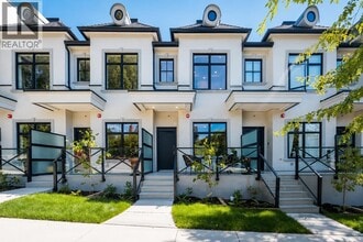 Building Photo - 1512 W 61st Ave