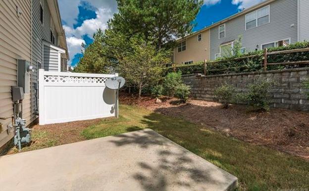 Building Photo - 15469 Tully House Ct