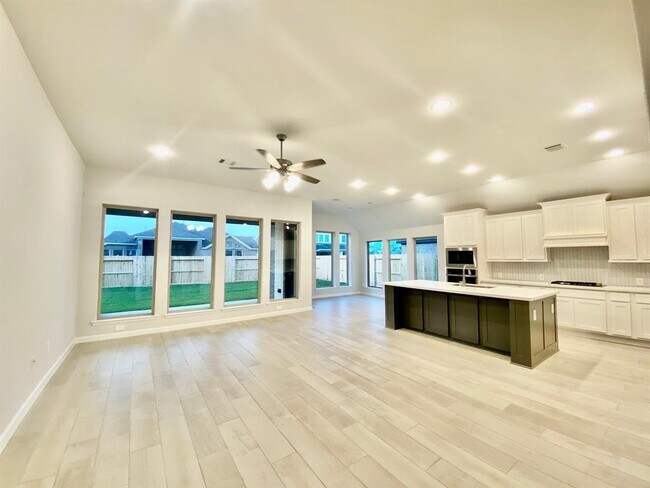 Foto del edificio - 9411 Trestle Creek Ct