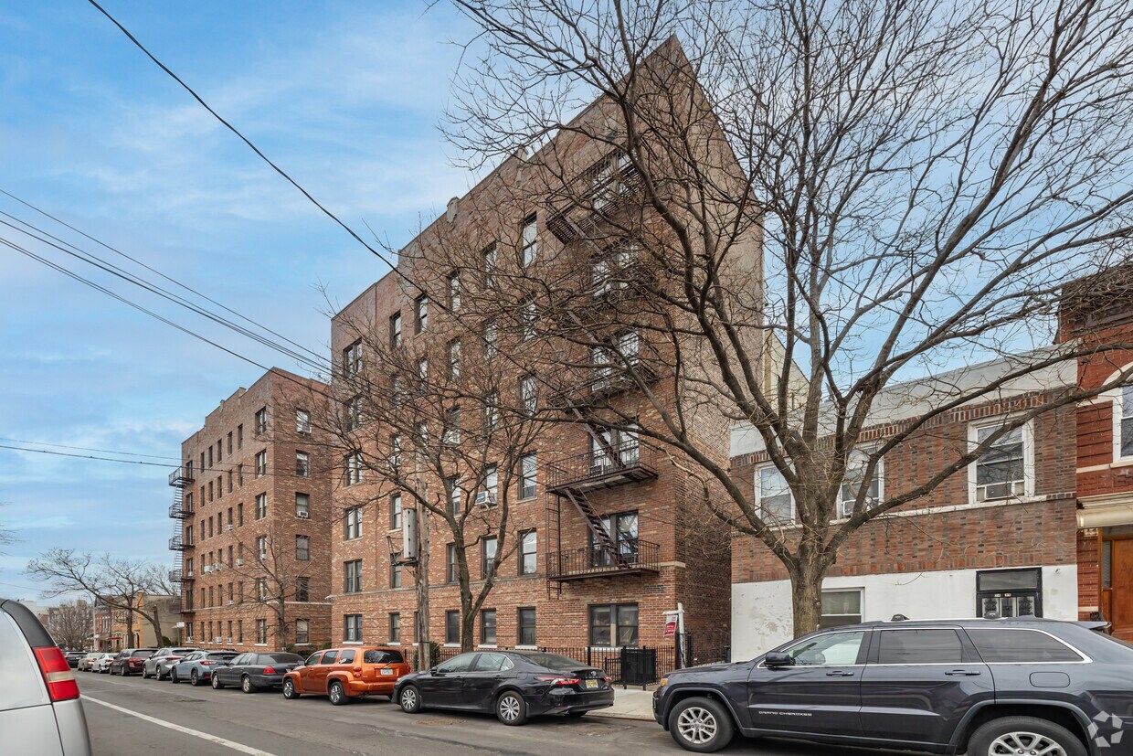 Building Photo - 34-19 29th St