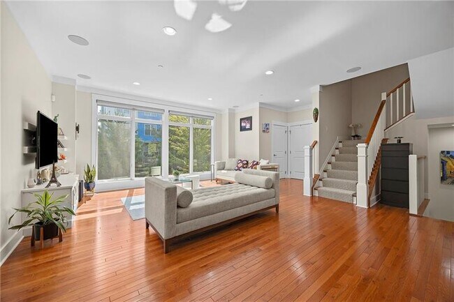 Foto del edificio - 148 Reizenstein Way