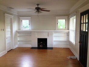 Building Photo - 501 E Lynwood St