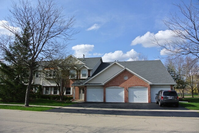 Building Photo - 2458 Charleston Dr