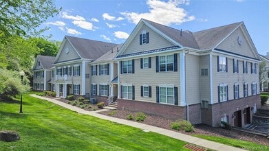 Building Photo - 106 Canter Ct