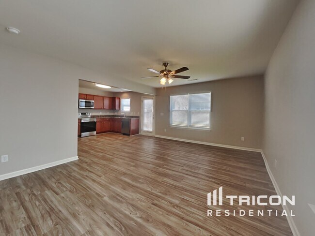 Foto del edificio - 4079 Village Park Ct