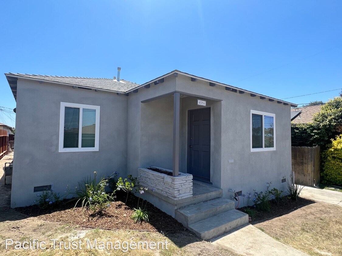 Primary Photo - 4 br, 1.5 bath House - 4594 W. 135th