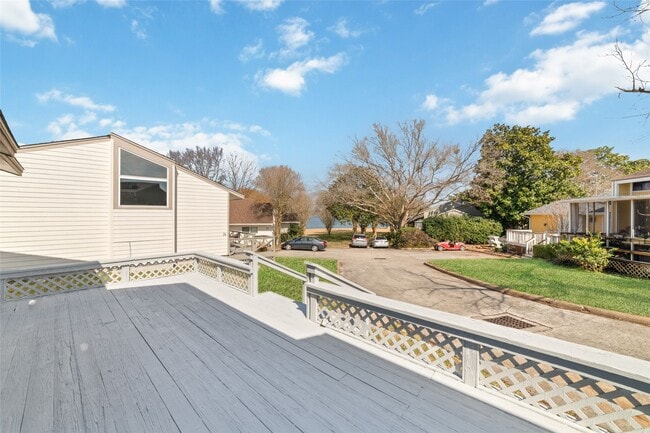 Foto del edificio - 17 April Point Dr N