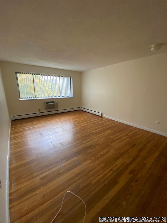 Foto del edificio - 122 Dustin St