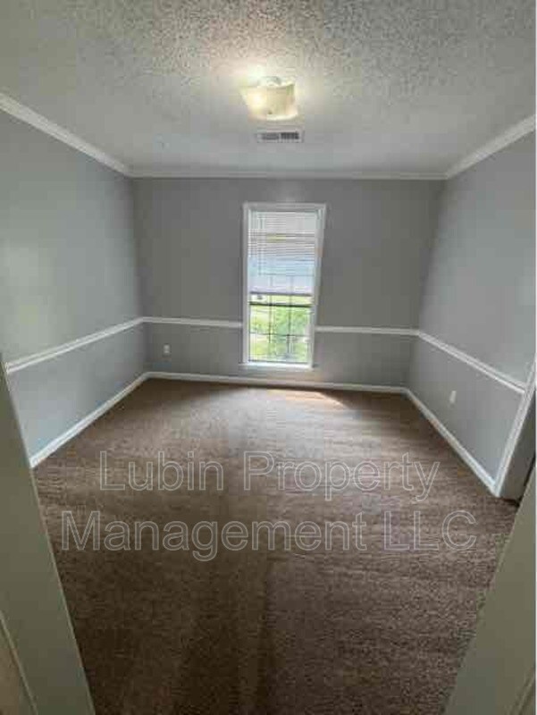 Building Photo - 8763 Grandbury Pl